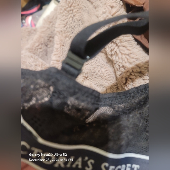 3 BNWT Victoria Secret bras in Black/lace,Silk brown & Beige 40C - Picture 9 of 13